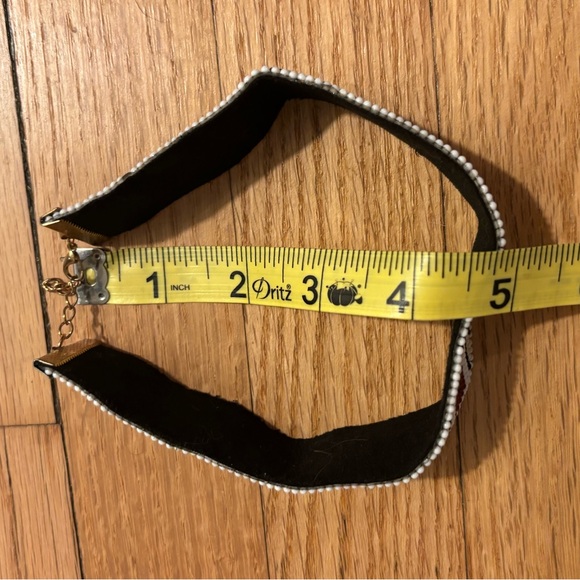 Beaded Geometric Choker Necklace - Picture 3 of 4